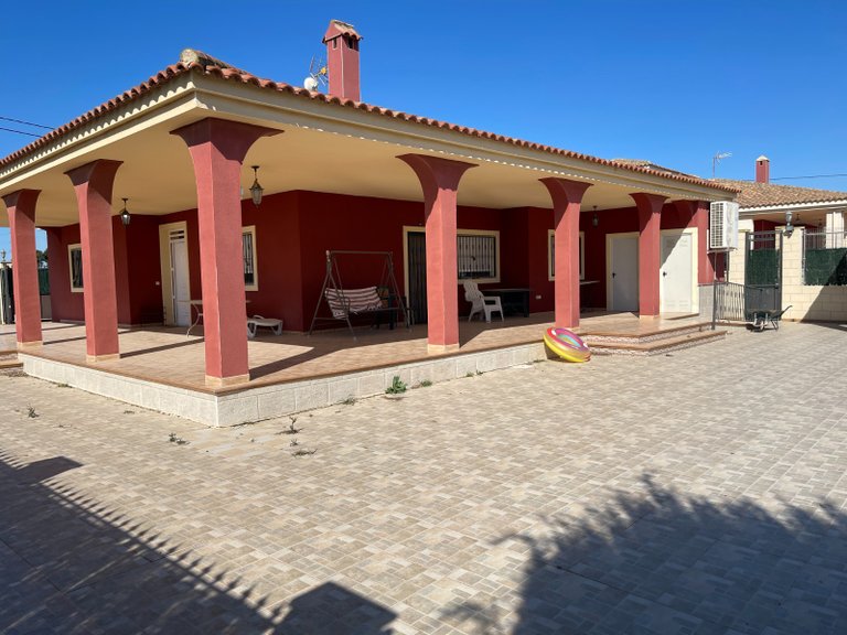 Villa for Sale in Albatera, Alicante 1