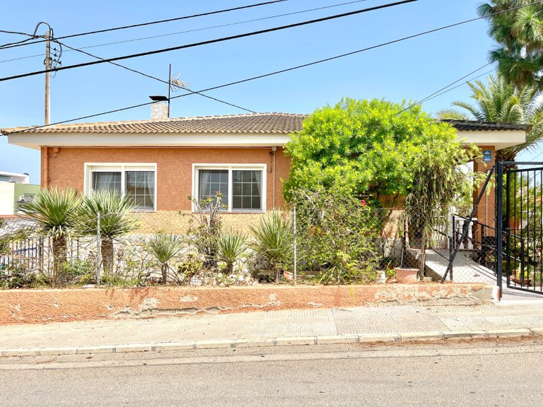 Villa for Sale in Benijofar, Alicante 40