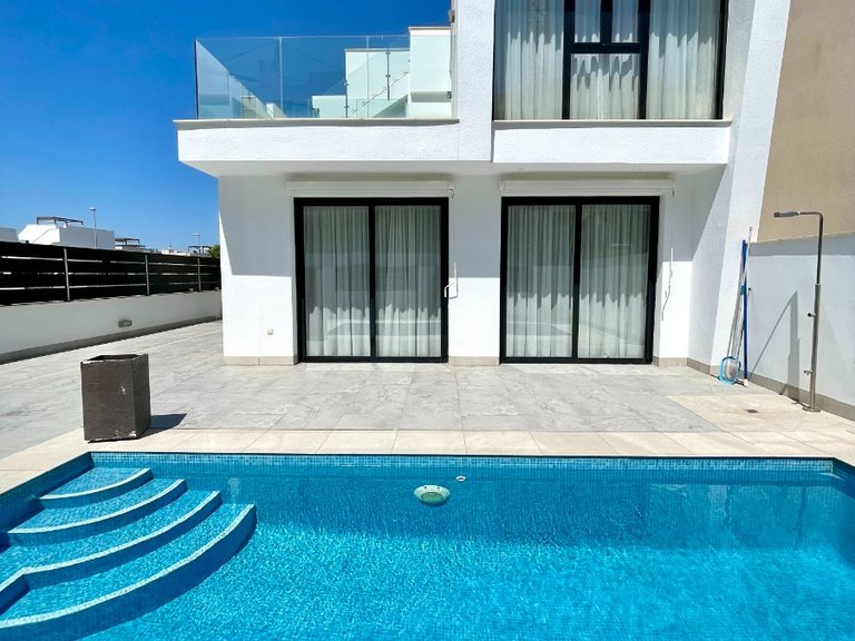 Villa for Sale in Benijofar, Alicante 9