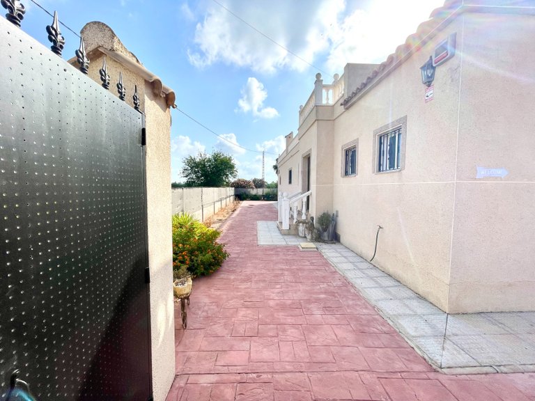 Villa for Sale in Catral, Alicante 16