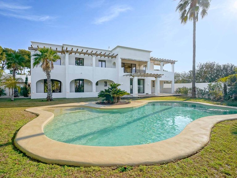 Villa for Sale in Benissa, Alicante 1