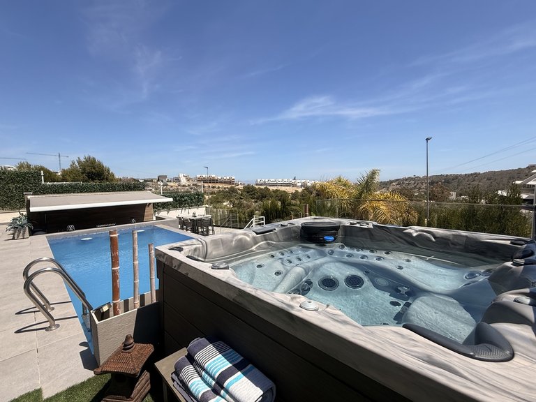 Villa for Sale in Finestrat, Alicante 34