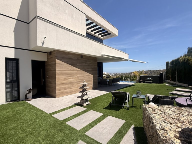 Villa for Sale in Finestrat, Alicante 43