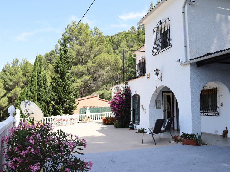 Villa for Sale in Inland Parcent, Alicante 2