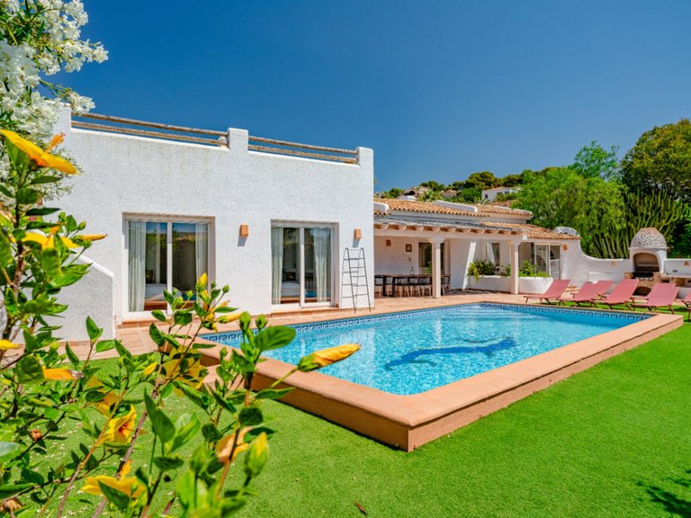 Villa for Sale in Benissa, Alicante 1