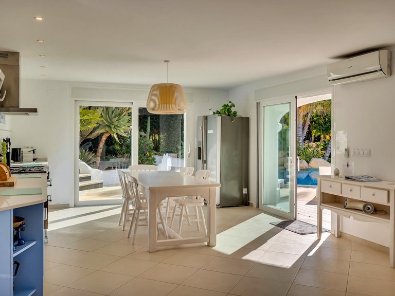 Villa for Sale in Javea/xabia, Alicante 39