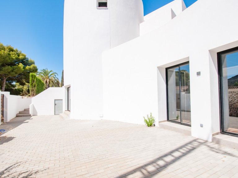Villa for Sale in Moraira, Alicante 33