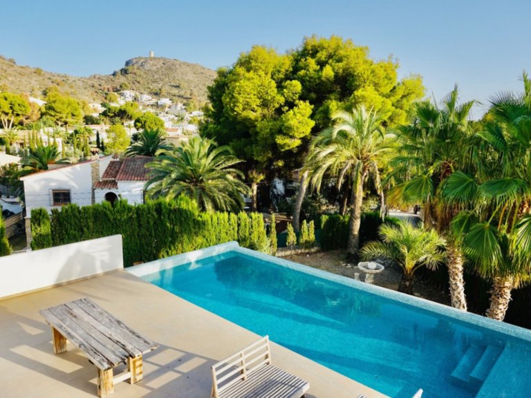 Villa for Sale in Moraira, Alicante 1