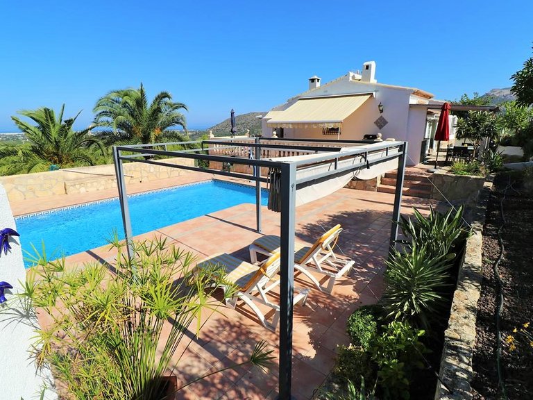 Villa for Sale in Inland Pedreguer, Alicante 3