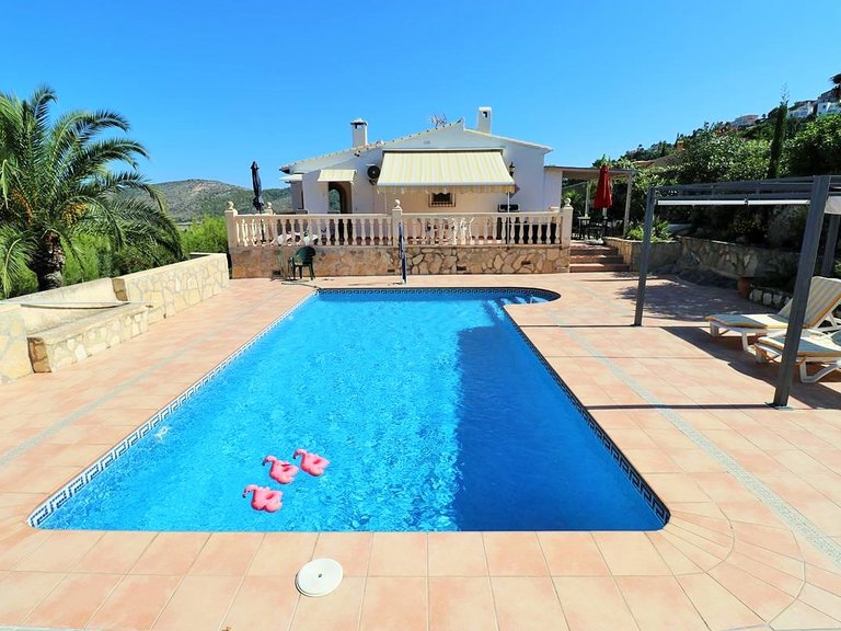 Villa for Sale in Inland Pedreguer, Alicante 2