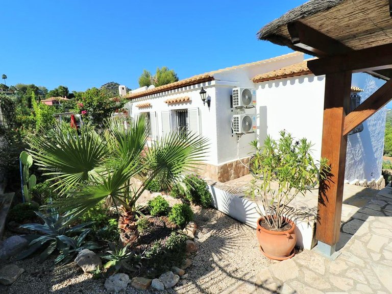Villa for Sale in Inland Pedreguer, Alicante 17