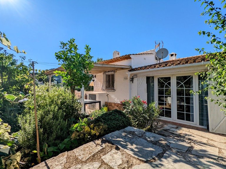 Villa for Sale in Inland Pedreguer, Alicante 5