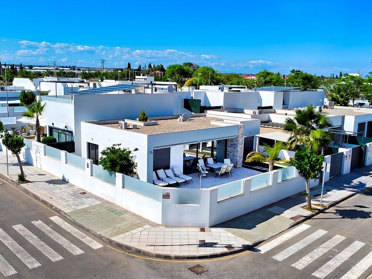 Villa for Sale in Costa Blanca Pilar De La Horadada, Alicante 2