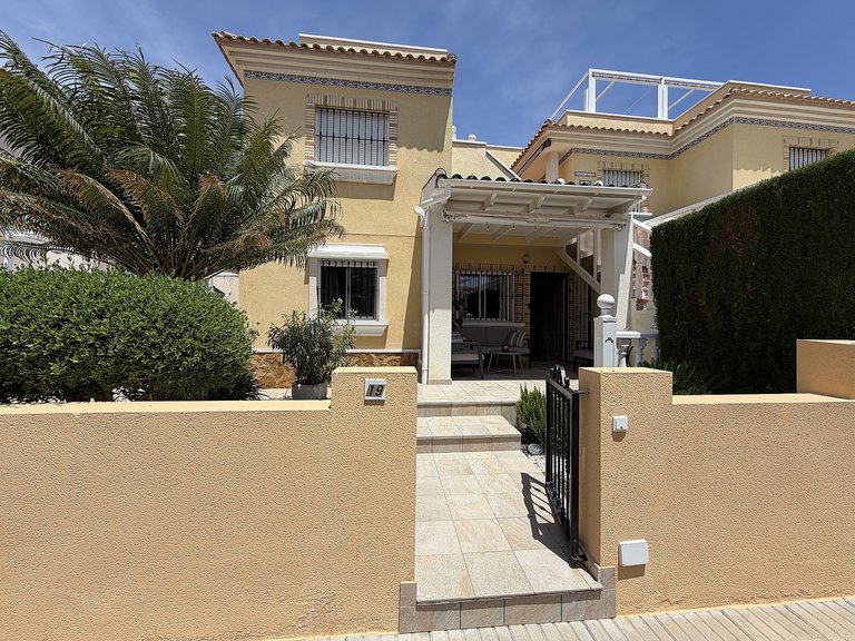 Apartment for Sale in Orihuela Costa, Alicante 1