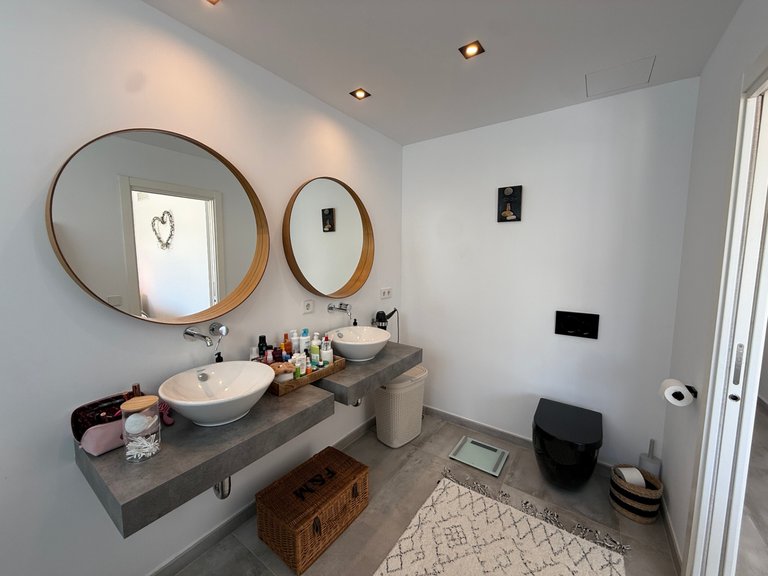 Villa for Sale in Santa Eulària Des Riu, Balearic Islands 35
