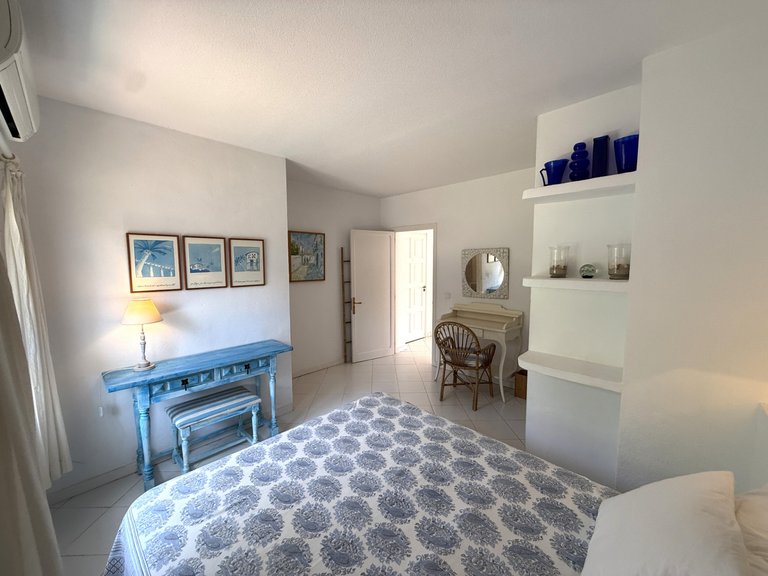 Villa for Sale in Santa Eulària Des Riu, Balearic Islands 25