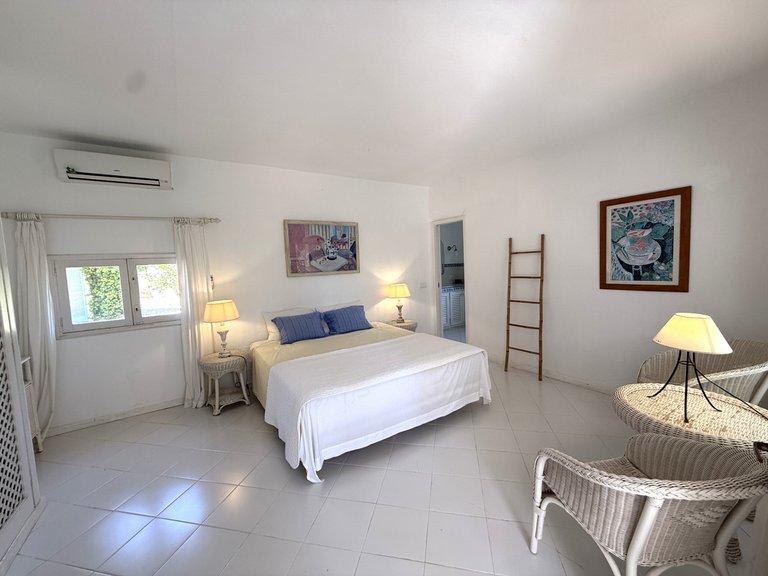 Villa for Sale in Santa Eulària Des Riu, Balearic Islands 28