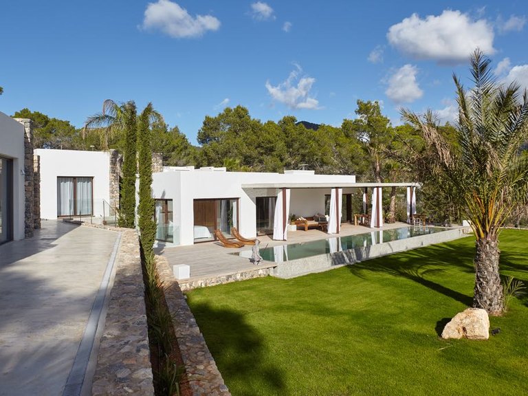Villa for Sale in San José, Balearic Islands 1