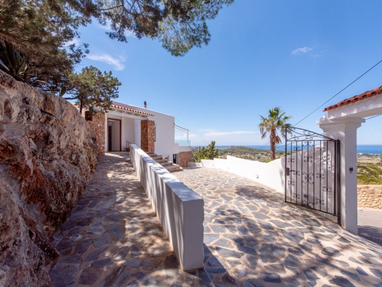 Villa for Sale in Sant Josep De Sa Talaia, Balearic Islands 10