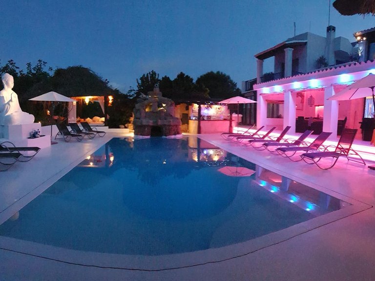Villa for Sale in Santa Eulalia Del Río, Balearic Islands 4