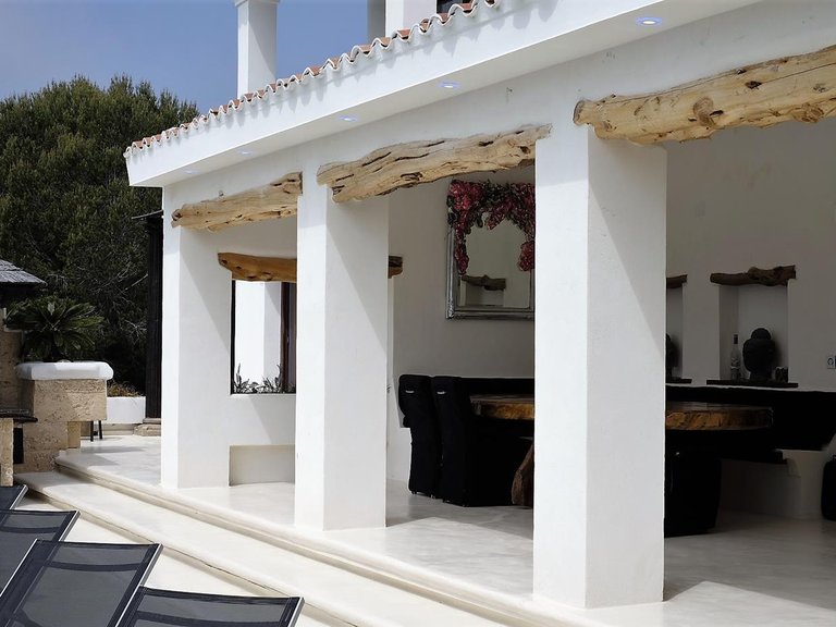 Villa for Sale in Santa Eulalia Del Río, Balearic Islands 15