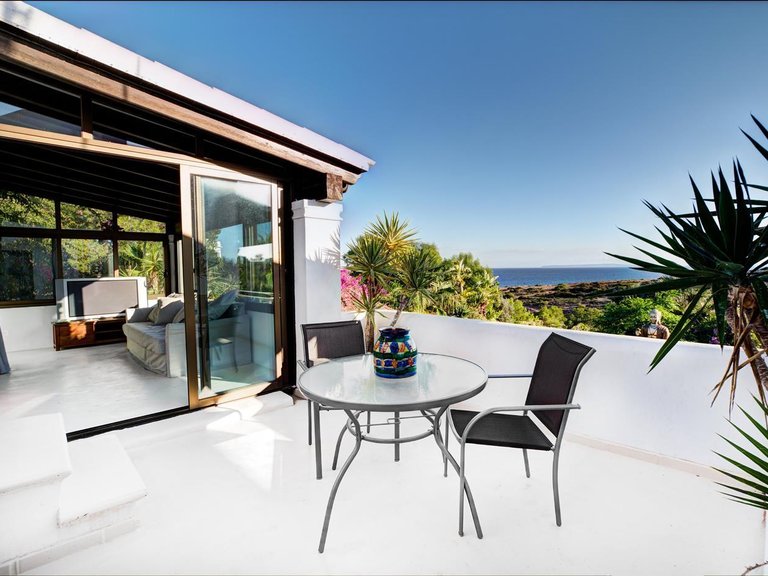 Villa for Sale in Santa Eulalia Del Río, Balearic Islands 16