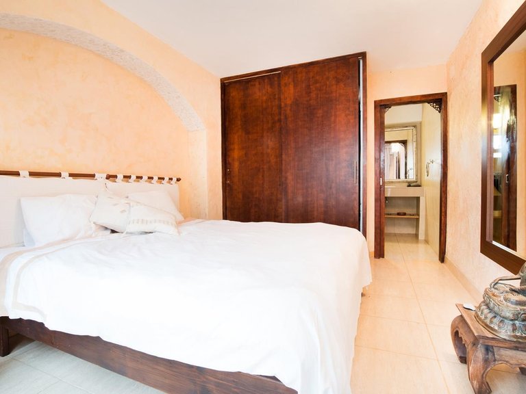 Villa for Sale in Santa Eulalia Del Río, Balearic Islands 35