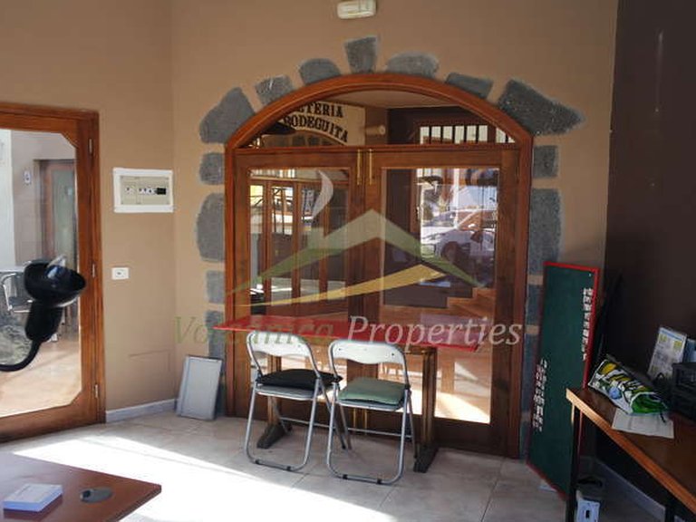 Commercial for Sale in Haría, Las Palmas 28