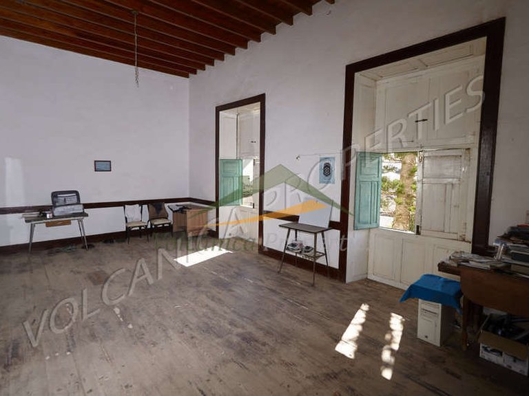 Villa for Sale in Tinajo, Las Palmas 5