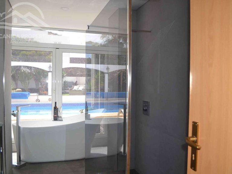 Villa for Sale in Tías, Las Palmas 15