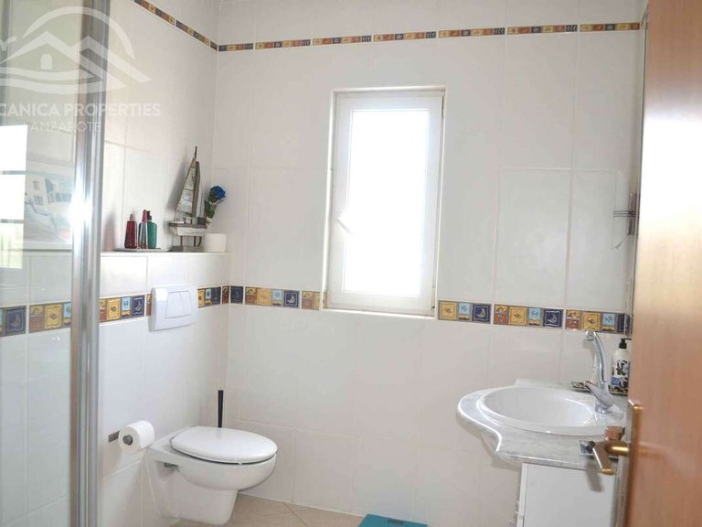 Villa for Sale in Tías, Las Palmas 28