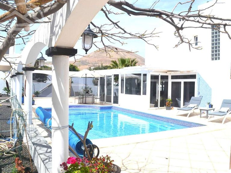 Villa for Sale in Tías, Las Palmas 41
