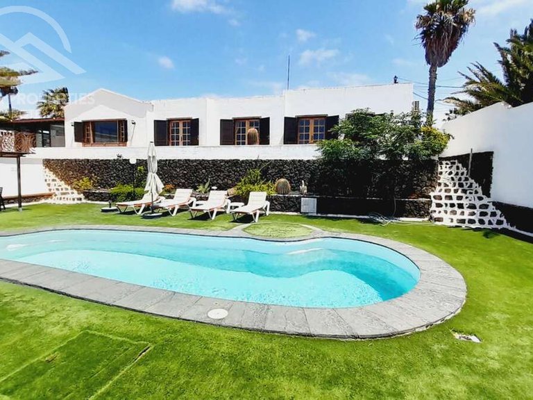 Villa for Sale in San Bartolomé, Las Palmas 3