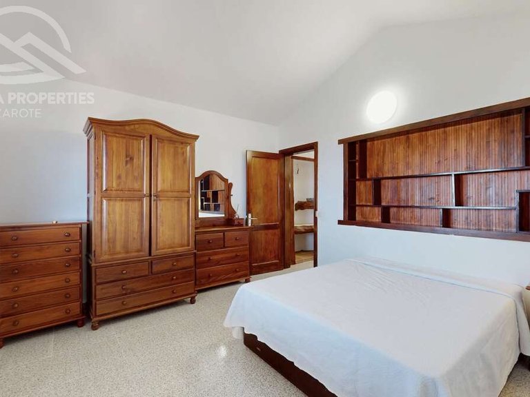 Villa for Sale in Yaiza, Las Palmas 19