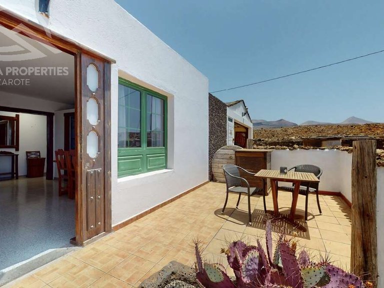 Villa for Sale in Yaiza, Las Palmas 22