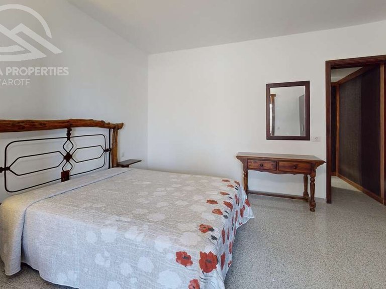 Villa for Sale in Yaiza, Las Palmas 28