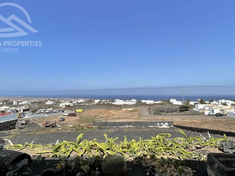 Villa for Sale in Yaiza, Las Palmas 32