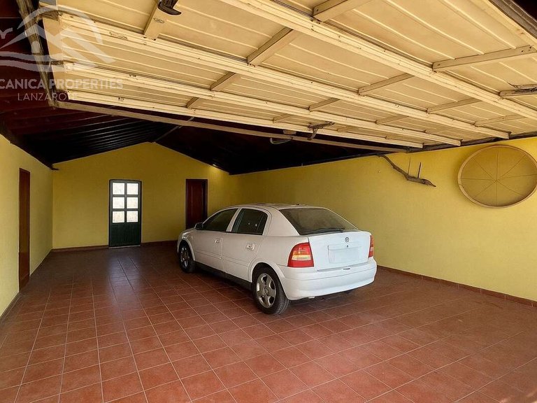 Villa for Sale in Yaiza, Las Palmas 34