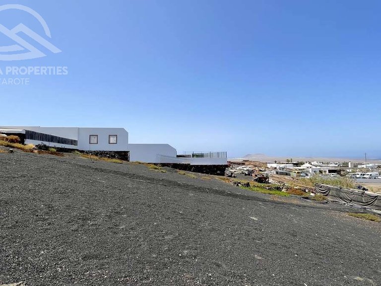 Villa for Sale in Yaiza, Las Palmas 4