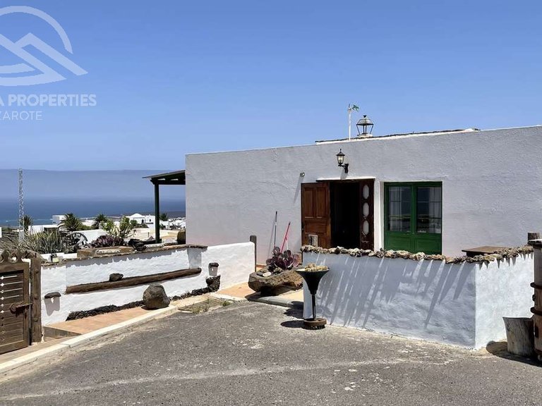 Villa for Sale in Yaiza, Las Palmas 6