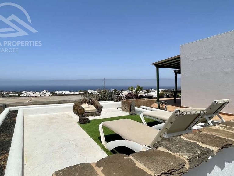 Villa for Sale in Yaiza, Las Palmas 7