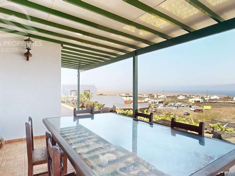 Villa for Sale in Yaiza, Las Palmas 9
