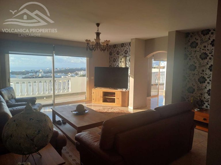 Villa for Sale in Tías, Las Palmas 5