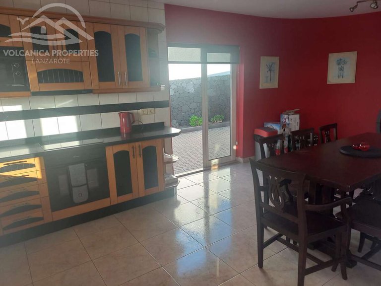 Villa for Sale in Tías, Las Palmas 8