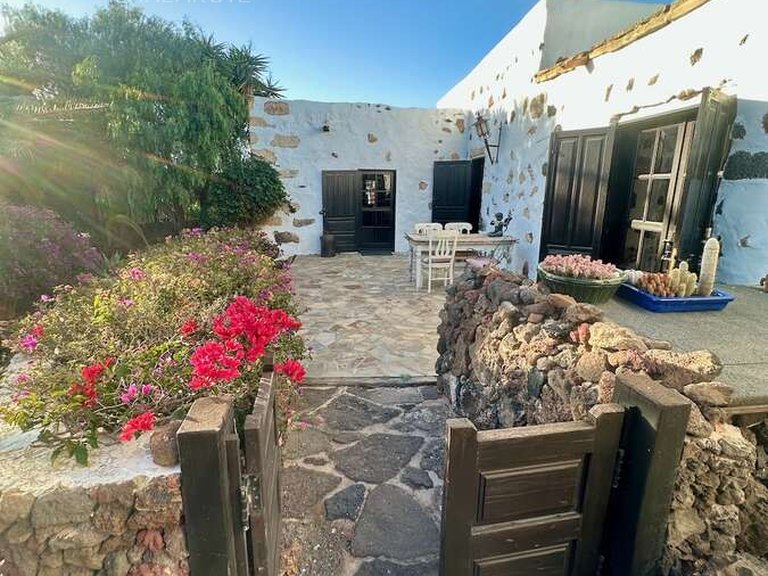 Villa for Sale in Teguise, Las Palmas 46