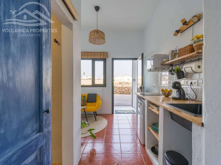 Villa for Sale in Yé, Las Palmas 28