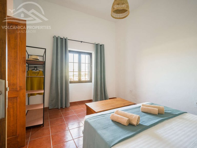 Villa for Sale in Yé, Las Palmas 37