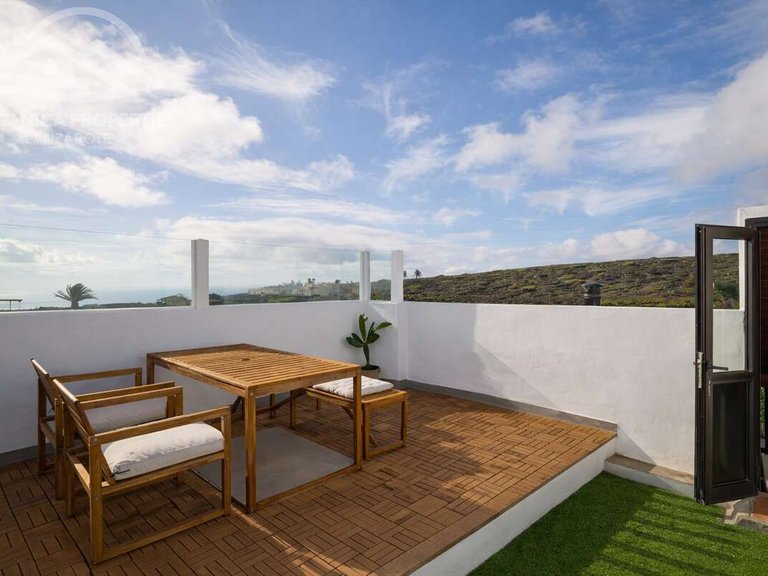 Villa for Sale in Yé, Las Palmas 4