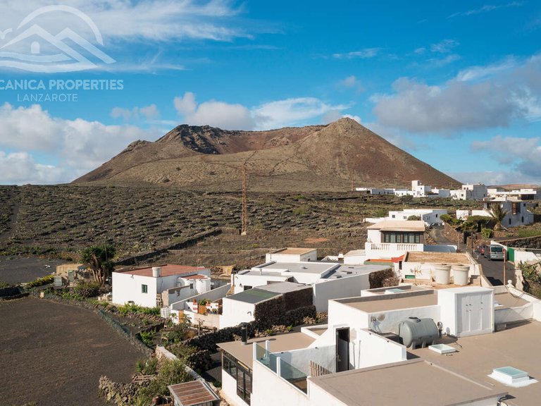 Villa for Sale in Yé, Las Palmas 45
