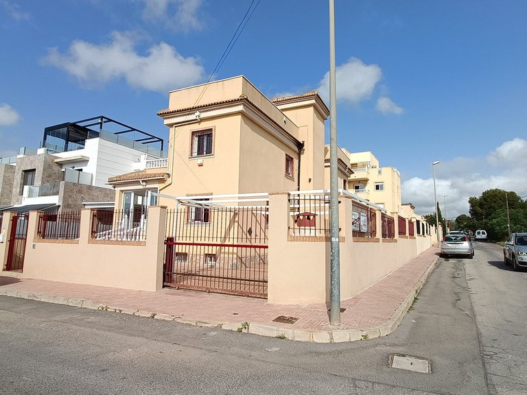 Villa for Sale in Orihuela Costa, Alicante 5